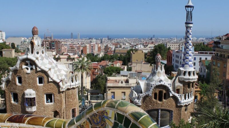 Séta Barcelona lenyűgöző utcáin: Látnivalók és nevezetességek