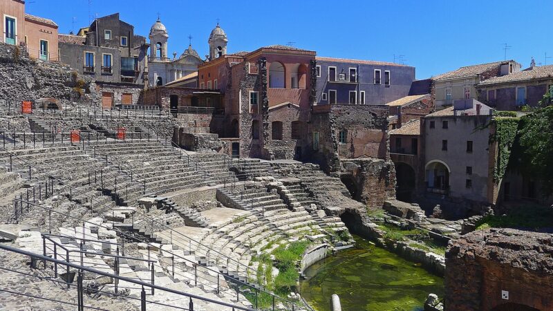 Catania: Gazdag történelmi örökség és lenyűgöző természeti csodák Szicíliában