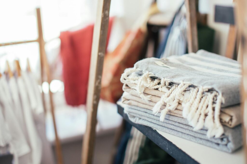 Így tehetjük még barátságosabbá a lakást a puha textilek erejével