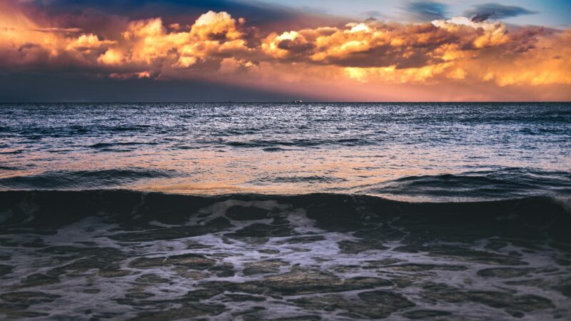 Miért érdemes a rekkenő hőség helyett a lengyel tengerpartot választani?