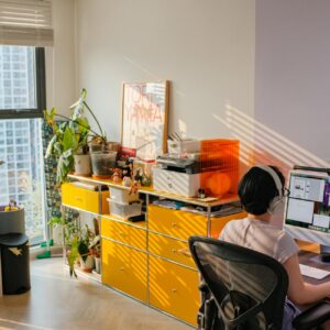 Így alakíthatunk ki kényelmes munkasarkot egy apró lakásban is