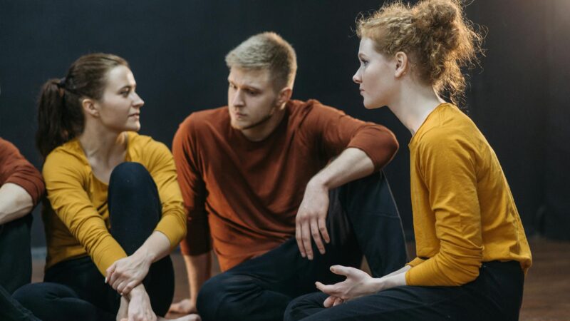 Hogyan tanulhatunk meg újra valóban figyelni a beszélgetőpartnerünkre?