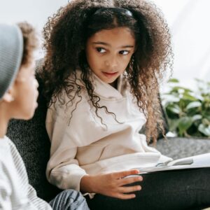 Így segíthetünk a gyerekeinknek abban, hogy életre szóló szövetséget kössenek egymással