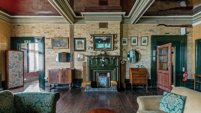 Régi bútorokkal is teremthetünk stílusos és modern környezetet magunk köré