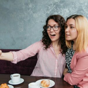 Így menthetjük meg a barátságainkat a legzsúfoltabb időszakokban is