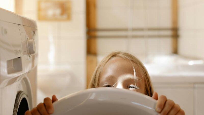 Miért érdemes már egészen korán bevonni a gyerekeket a házimunkába?