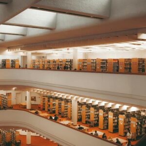 Miért érdemes gyakrabban ellátogatni a helyi könyvtárba?